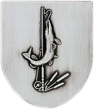 Zinn-Emblem Wappenform Angeln "Hecht"
