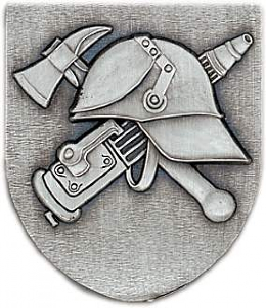 Zinn-Emblem Wappenform Feuerwehr "Feuerwehrspritze"